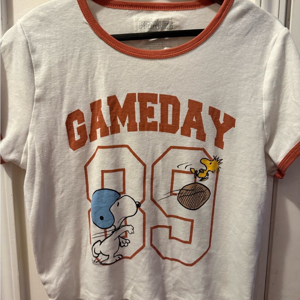 Peanuts Snoopy Game Day Cropped Tee Shirt - Picture 4 of 8